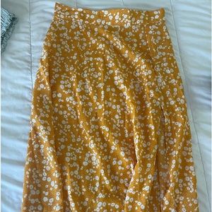 SHEIN size small yellow skirt! Semi long goes passed knee